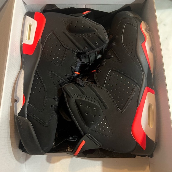 Jordan Black and Gray Speckled Box